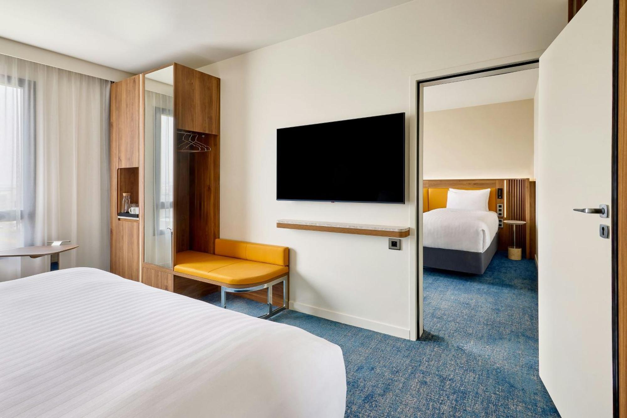Courtyard By Marriott Lyon Eurexpo Stadium Genas Esterno foto
