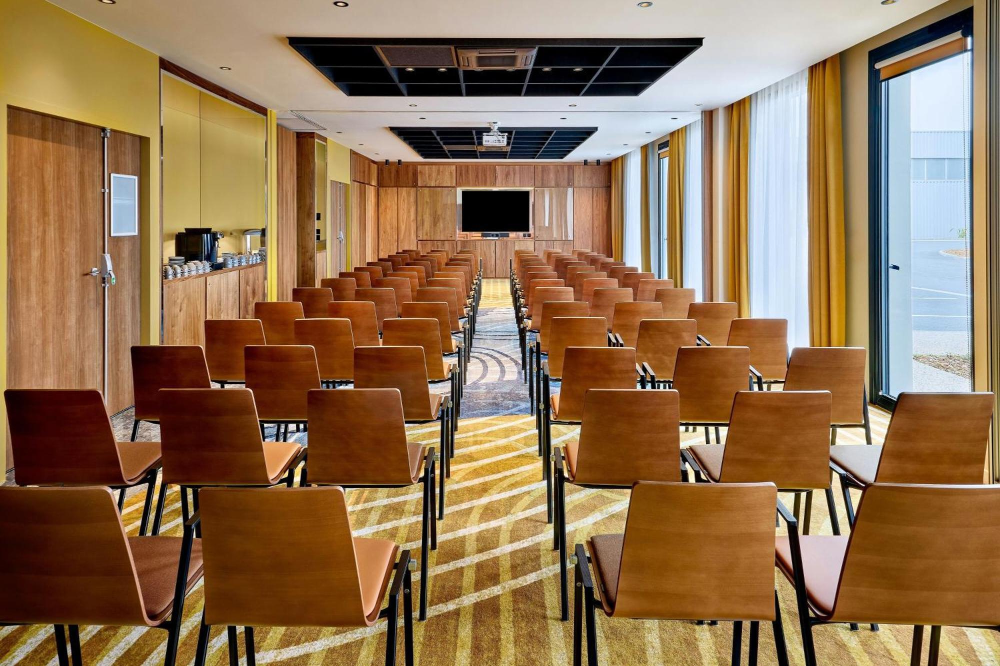 Courtyard By Marriott Lyon Eurexpo Stadium Genas Esterno foto