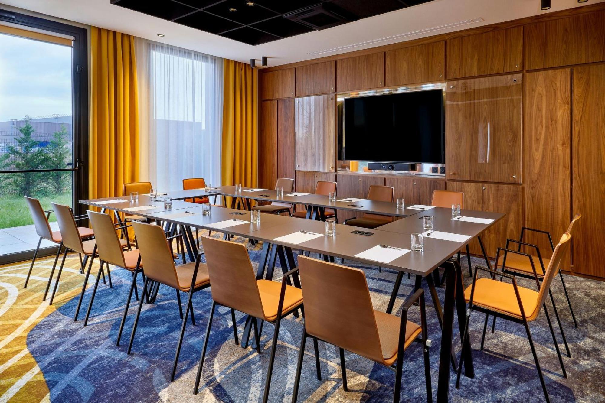 Courtyard By Marriott Lyon Eurexpo Stadium Genas Esterno foto
